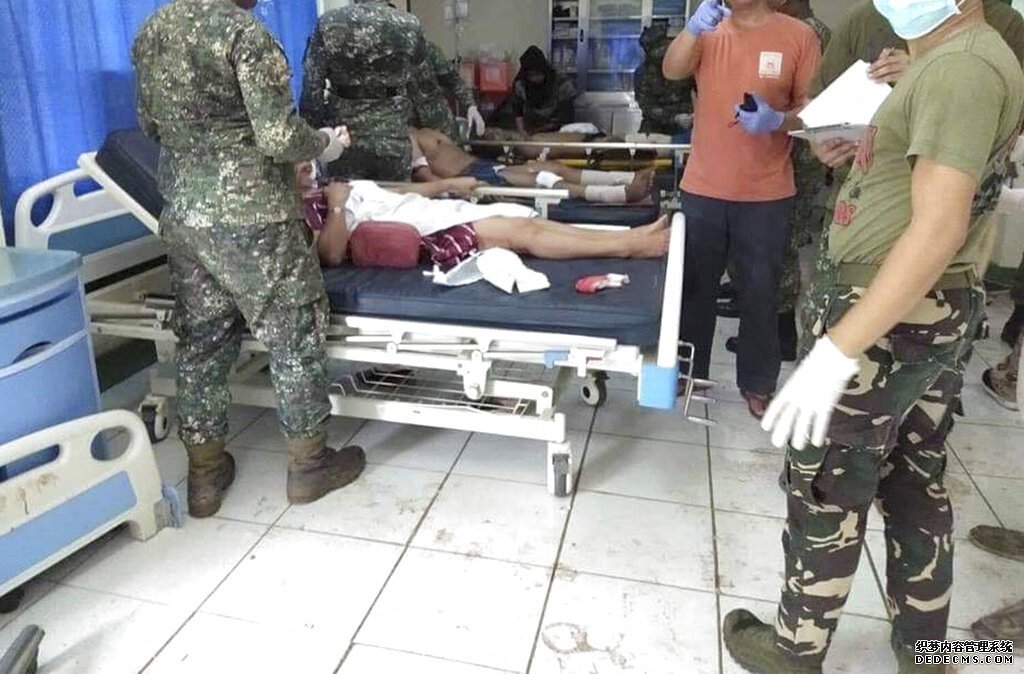 中国向菲律宾恐袭受害者捐500万 菲外长：患难见